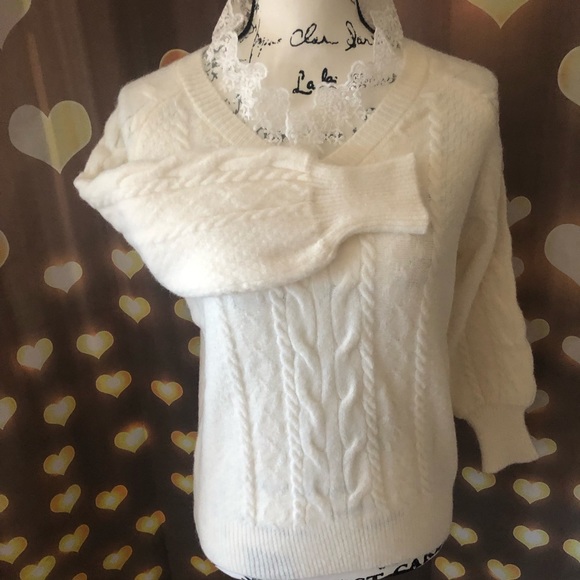 Floral Lace sweater cable knit creamy white long sleeve - Picture 2 of 5